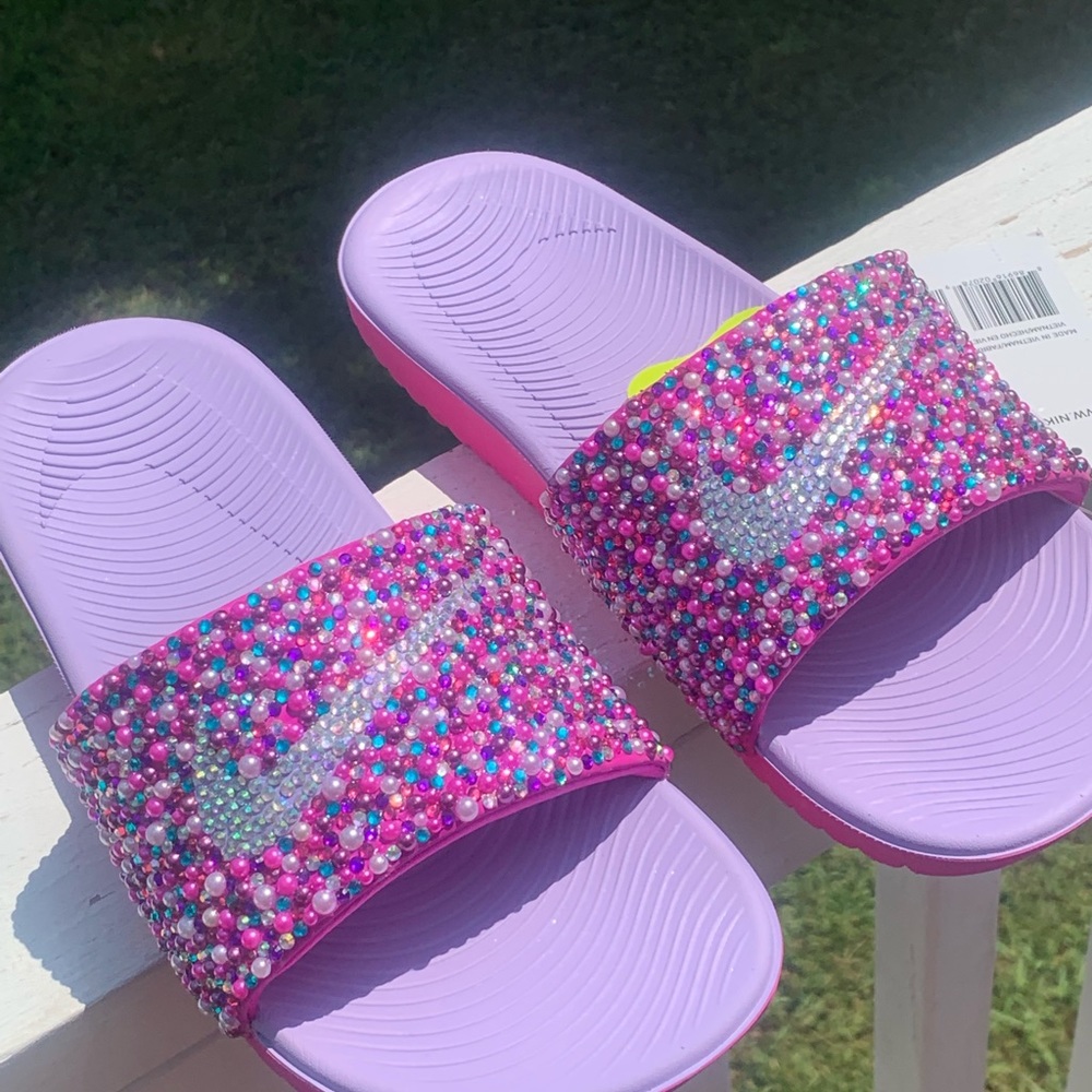 CUSTOM BLINK NIKE SLIDES 7Y ,ADULT 8.5 women’s